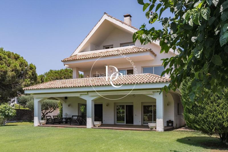 Foto ce829345-f9d1-491f-acf7-6759ec9c9fc1. Lloguer casa amb calefacció aparcament piscina a Sitges