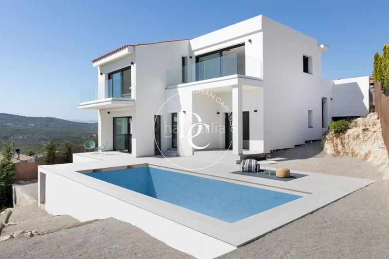 Foto d1e3dcbf-97af-4940-9a0f-b3166b0a3868. Casa con riscaldamento parcheggio piscina in Canyelles