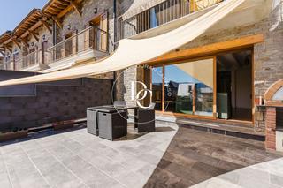 Haus  Carrer jacint verdaguer. Casa de 332 m2 con vistas en venta en puigcerdà