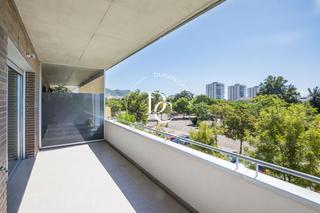 Appartement  Carrer víctor balaguer. Piso de 100 m2 con terraza en venta en la plana, sitges