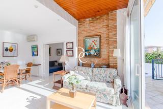 Lloguer Pis  Carrer poeta trinitat catasús. Piso de 90 m2 con piscina en alquiler en vinyet, sitges