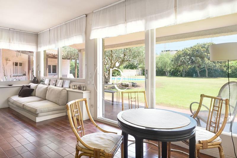 Foto cfd49cb9-051a-412d-8017-902a20e48139. Casa amb calefacció piscina a Can Girona - Terramar - Vinyet Sitges