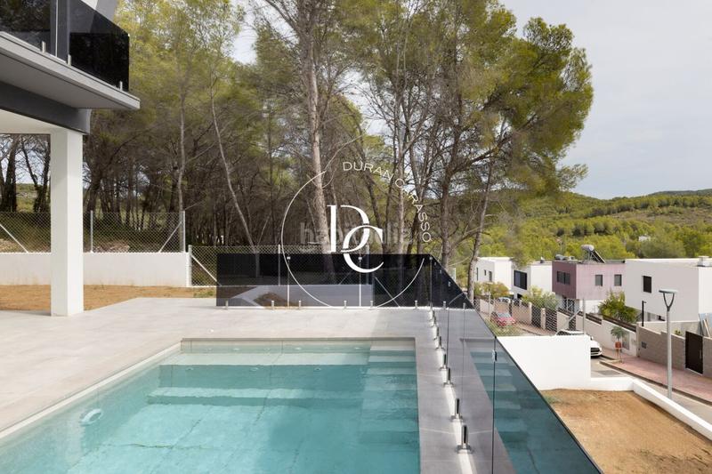 Foto 51c627e9-555b-4429-ba37-4915bb44ff6f. Casa  de lujo de 308 m2 con piscina y vistas en venta en Mas Alba can lloses, en Sant Pere de Ribes