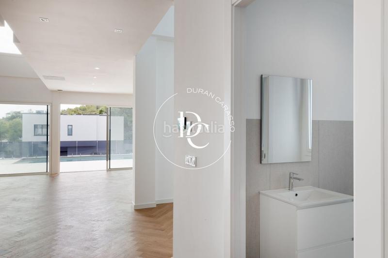 Foto 9d52cea0-373e-46e6-b677-348380bd9b4b. Casa  de lujo de 308 m2 con piscina y vistas en venta en Mas Alba can lloses, en Sant Pere de Ribes
