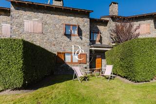 Maison  Passeig del cadí. Casa de 114 m2 con piscina y vistas en venta en saga, ger