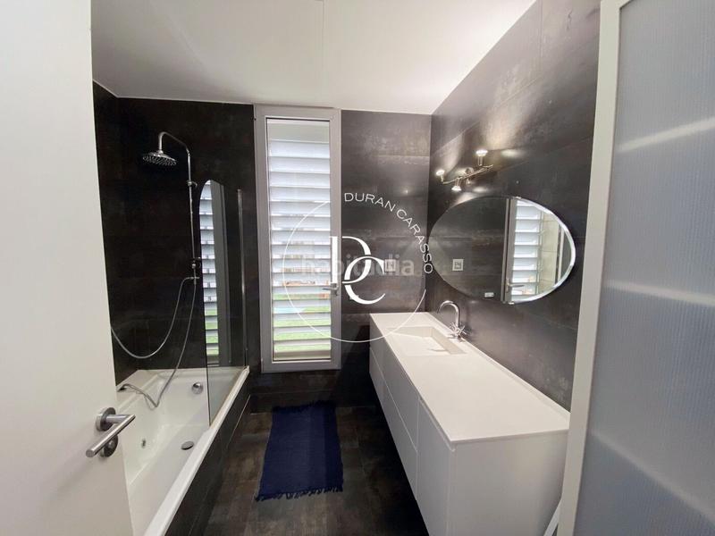 Foto e6c64d01-8a1b-4b3c-8e01-e281bbafdae9. Affitto casa con riscaldamento parcheggio in Can Girona - Terramar - Vinyet Sitges