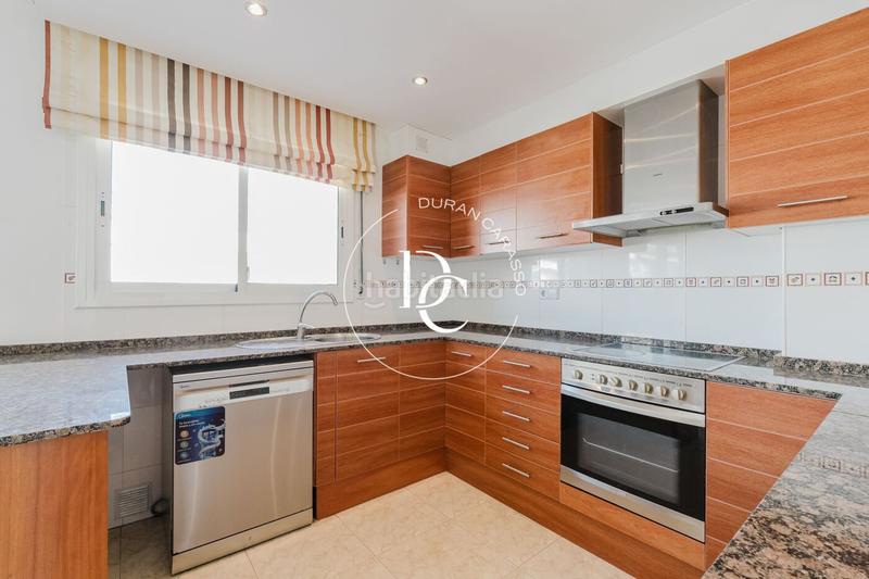 Foto 686b8854-f554-4a54-9f4e-424cfb0d2a7d. Rent penthouse with heating in Vallpineda-Santa Bàrbara Sitges