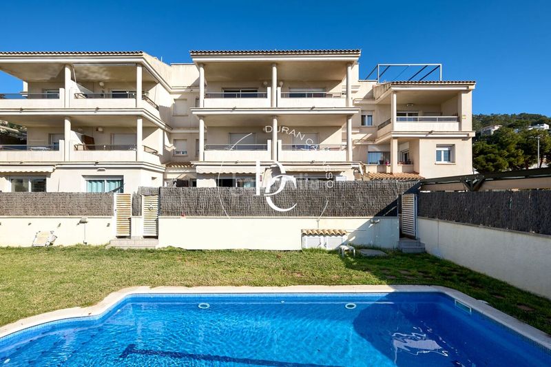 Foto 51482300-8c1b-4ba8-a533-265d6d787924. Dúplex amb calefacció aparcament piscina a Levantina - Montgavina - Quintmar Sitges