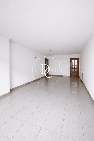 Foto 579c819c-05ec-456a-a944-7d31024af3e0. Rent flat with heating in Centro Andorra la Vella