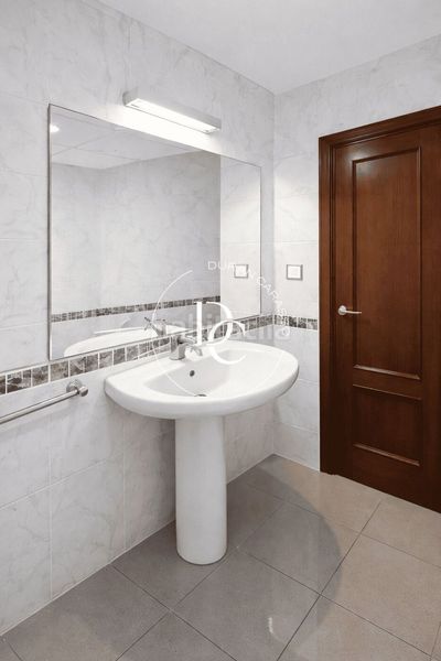 Foto a2249a83-ff08-4afc-96b4-4b02c7fbf431. Rent flat with heating in Centro Andorra la Vella