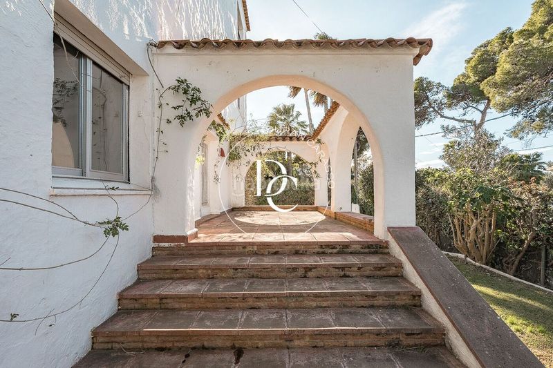 Foto 44faf556-0c4d-4888-b84d-c34629d3c5f3. Location maison avec chauffage parking dans Can Girona - Terramar - Vinyet Sitges