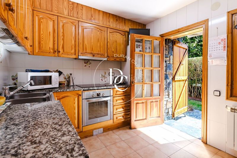 Foto 46cf643f-66fe-4592-bb96-6ba287af7502. Maison avec chauffage parking dans Llívia
