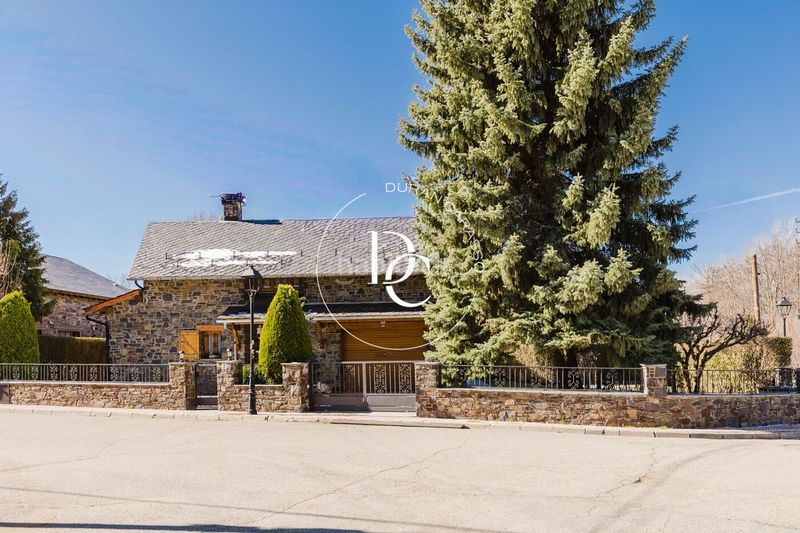 Foto f0fa79e2-07d9-4958-97f2-c474d764ef38. Maison avec chauffage parking dans Llívia
