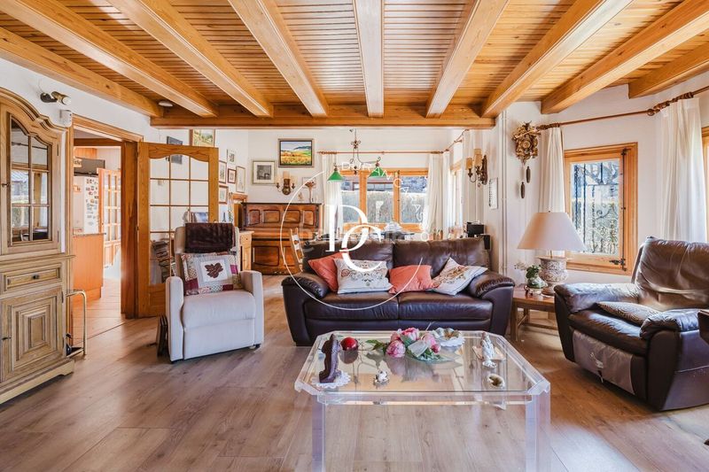 Foto fb752a03-3743-4bfb-a578-1c2a2c39530b. Maison avec chauffage parking dans Llívia