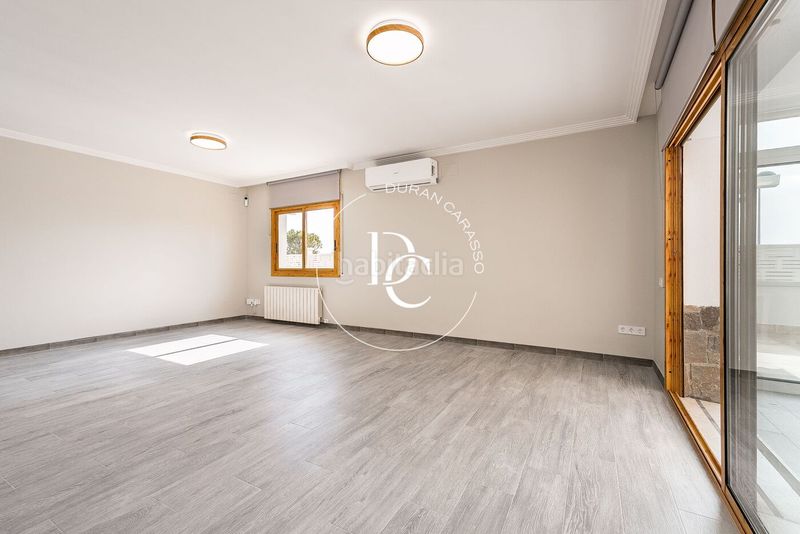 Foto a3b3dff4-5372-45c5-bbec-fe51288d4f1e. Lloguer casa amb calefacció aparcament piscina a Cubelles