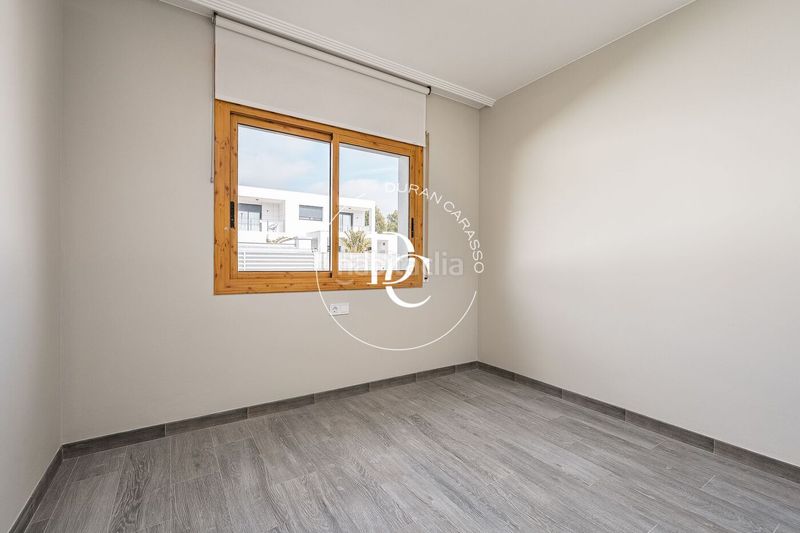Foto b2d1803a-6eff-4102-ad5e-6806ef6ff94c. Lloguer casa amb calefacció aparcament piscina a Cubelles