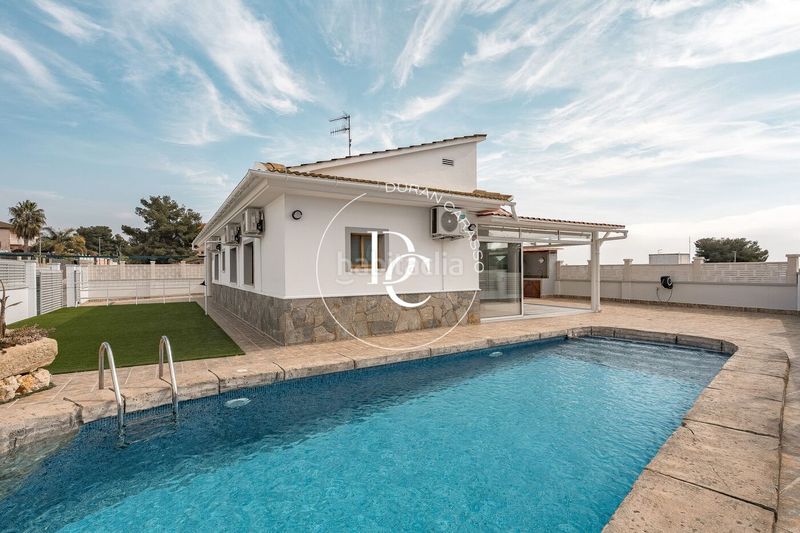 Foto ff55c7ac-118b-4107-8b55-17eb040903d6. Lloguer casa amb calefacció aparcament piscina a Cubelles
