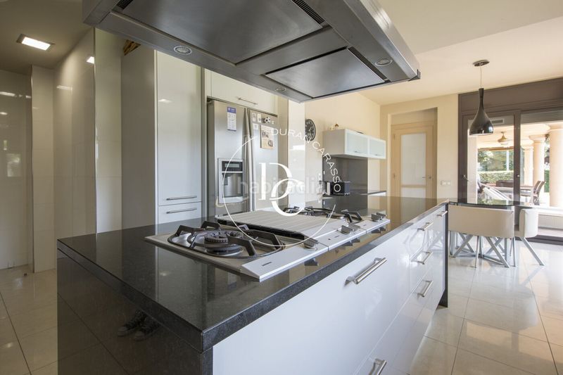 Foto 4583b417-11ba-437a-bff2-ccfa8871ac56. Location maison avec chauffage parking piscine dans Sitges