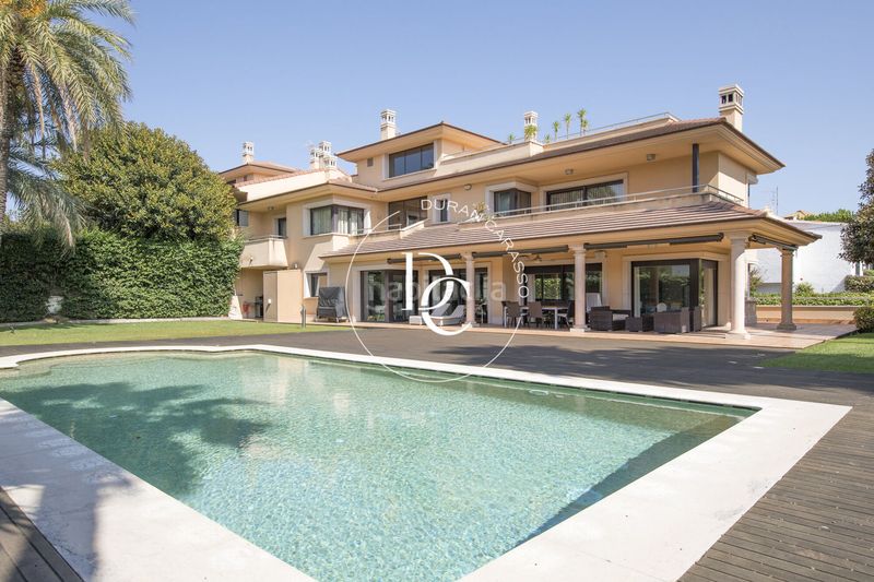 Foto 4d2e69a3-bedc-46ac-b997-f87dcd6d55c8. Location maison avec chauffage parking piscine dans Sitges