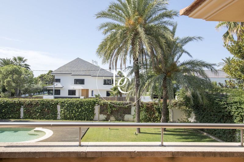 Foto 4fa7d594-37ed-45a3-82bc-cd532e401251. Location maison avec chauffage parking piscine dans Sitges