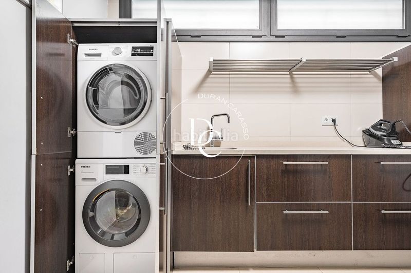 Foto 1e19499d-0ae5-45fc-b5ec-bb5ff9dfad2e. Casa amb calefacció aparcament piscina a Ametllers - Poble Sec Sitges