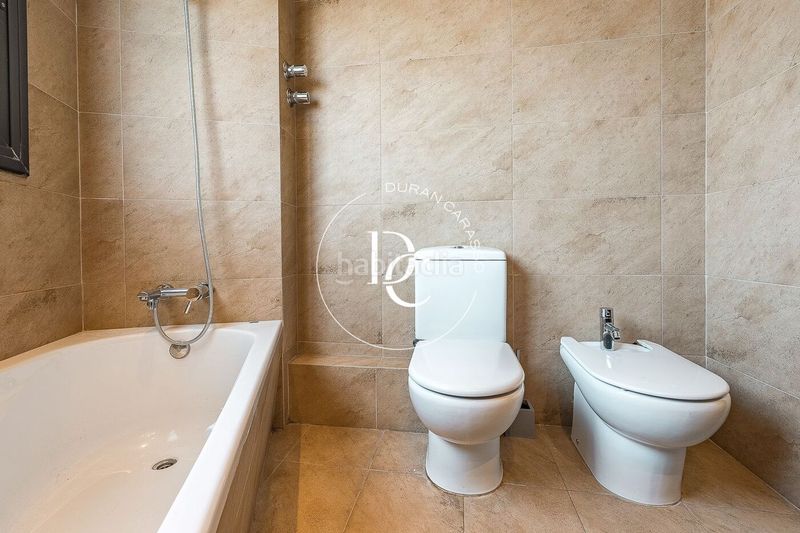 Foto 279a5ce5-d9e7-40fd-ba7e-e0078251b4bb. Casa amb calefacció aparcament piscina a Ametllers - Poble Sec Sitges