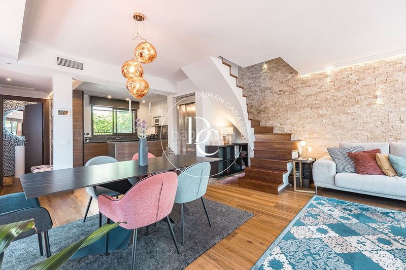 Foto 408ba741-6484-496b-b2de-5012b9a5186d. Casa amb calefacció aparcament piscina a Ametllers - Poble Sec Sitges