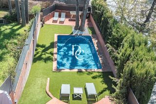Casa  Carrer del campmar�. Casa de lujo de 309 m2 con piscina en venta en sitges