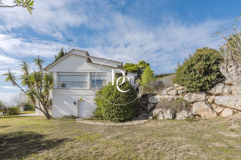 Foto 40738247-9b3a-4744-9454-c0530d01a1e6. Casa amb calefacció aparcament piscina a Bellamar Castelldefels