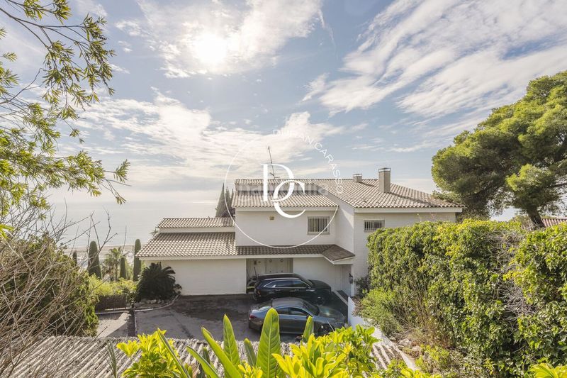 Foto 7c908870-b2c7-4acb-88bc-d8d108fe5a3f. Casa amb calefacció aparcament piscina a Bellamar Castelldefels