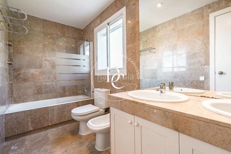 Foto 0b989892-5393-4afc-a8e6-d60202206f72. Casa amb calefacció aparcament a Can Girona - Terramar - Vinyet Sitges