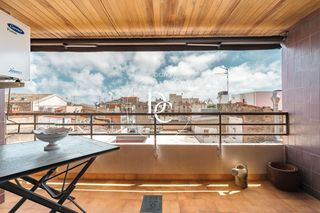 Pis  Carrer de miguel de cervantes. Piso de 116 m2 con terraza en venta en vilanova i la geltrú
