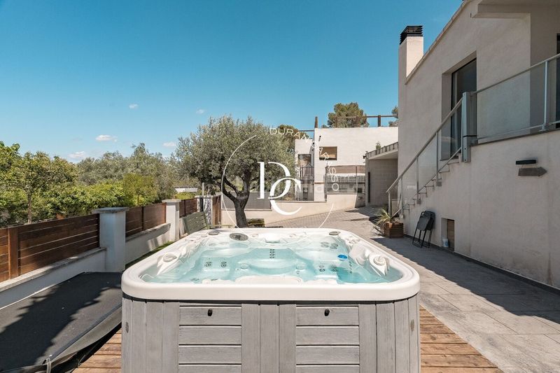 Foto 8a762d39-4f15-4dff-bb58-67c35f9382a6. Casa amb calefacció aparcament piscina a Mas Alba Sant Pere de Ribes