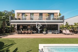 Lloguer Casa  Carrer de jacint picas i cardó. Casa de lujo de 466 m2 con piscina en alquiler en la plana, sitg