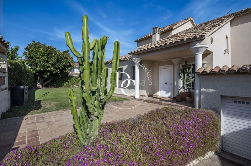 Foto b507507d-17b3-421e-9775-c9a776026c9e. Lloguer casa amb calefacció aparcament piscina a Sitges