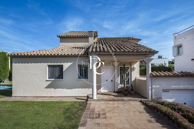 Foto c1308eb7-6db5-4efe-8d88-d329e193964d. Lloguer casa amb calefacció aparcament piscina a Sitges