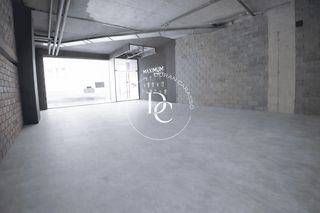 Local Comercial  Avinguda esteve albert. Local comercial de 390 m2 en venta en les escaldes