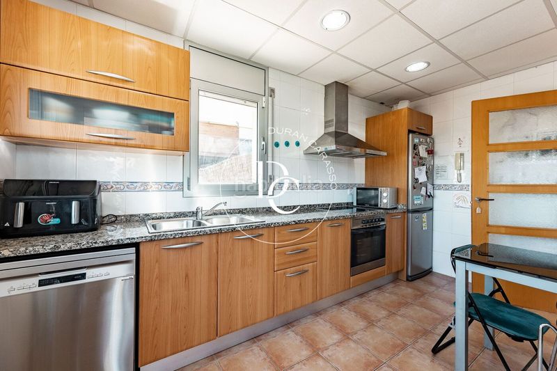 Foto 023f78ba-fda9-4058-99ba-d42c7d7ab299. Casa amb calefacció aparcament a Canyelles