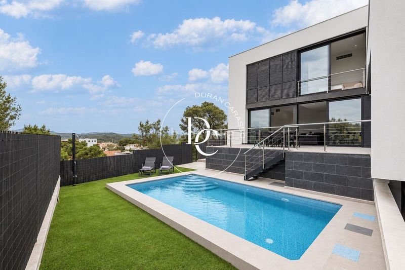 Foto a870500e-5a68-463c-ace1-50d0fe81b308. Casa amb calefacció aparcament piscina a Canyelles