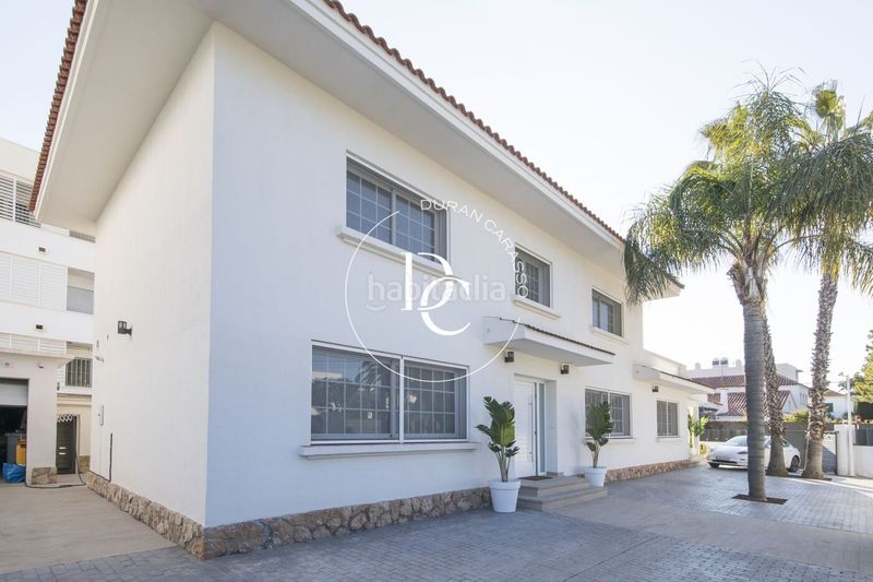 Foto fa46cfff-c40e-463d-bd21-332b2b64e2ab. Lloguer casa amb calefacció aparcament piscina a Sitges