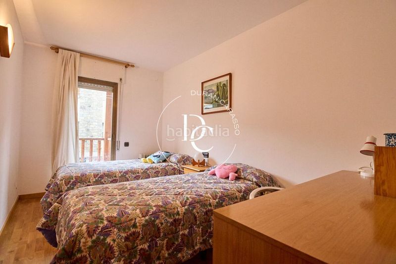 Foto 0812e086-0042-4a4e-b322-2eabd75e0d0a. Pis amb calefacció aparcament a Puigcerdà