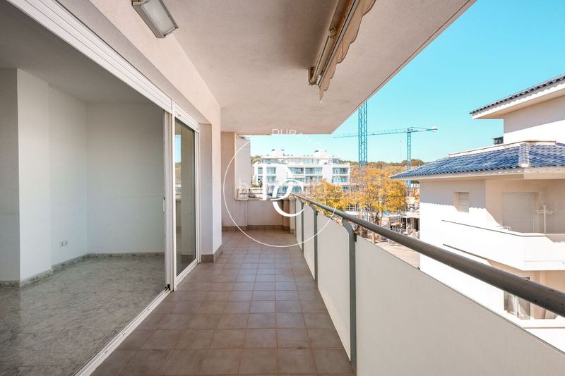 Foto 4e916f93-e157-4319-88d6-5d4ea631dafa. Àtic amb calefacció aparcament piscina a Can Pei Sitges