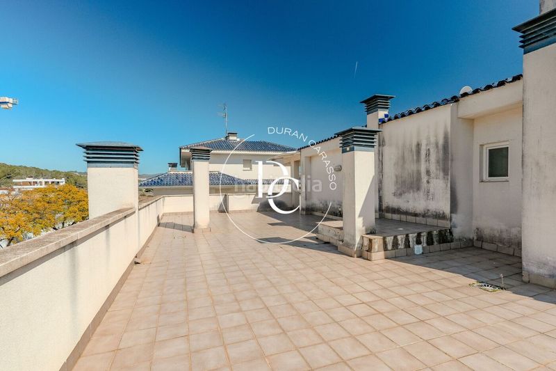 Foto 5b2d6f91-7289-43d8-b6fa-da96880a76fb. Àtic amb calefacció aparcament piscina a Can Pei Sitges