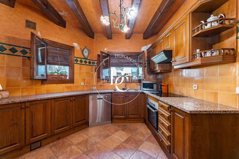 Foto d136adf1-aaa4-45e4-ae41-fd4e12228e93. Casa amb calefacció aparcament a Centre Sant Pere de Ribes
