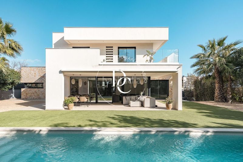 Foto ea172099-c95e-44f1-ab0e-e13c3bcf62f8. Casa amb calefacció aparcament piscina a La Plana Sitges
