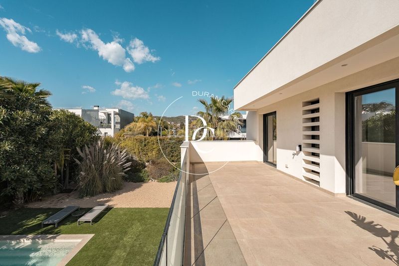 Foto f985d674-3dfe-4fb1-b03b-4081258d8ece. Casa amb calefacció aparcament piscina a La Plana Sitges