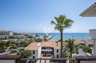 Dúplex  Avinguda d'emerencià roig i raventós. Duplex de 158 m2 con piscina, vistas y terraza en venta en aigua