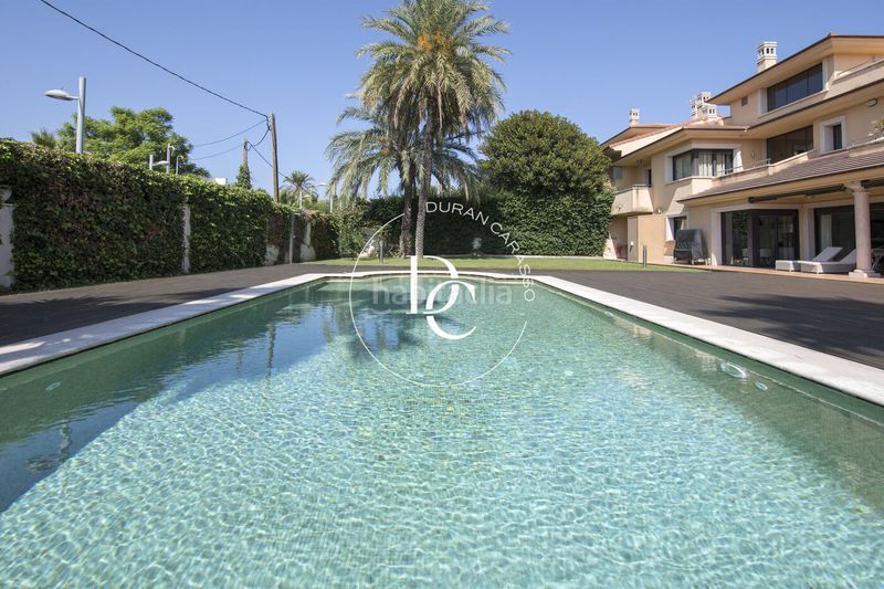 Foto 4c421a49-b017-4ddd-b93f-1a70d45b6cf2. Lloguer casa amb calefacció aparcament piscina a Sitges