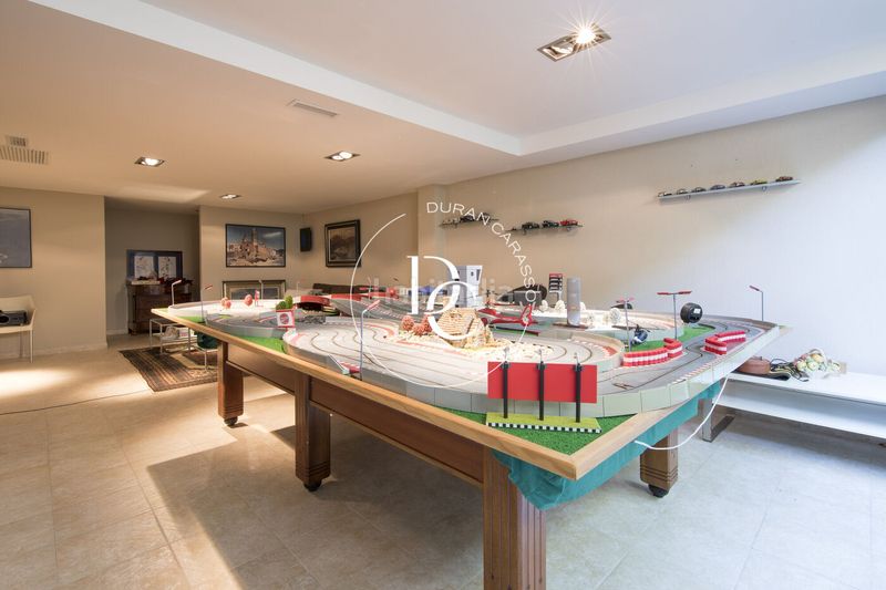 Foto b63c3c44-b3a5-49dd-81ad-689416928596. Lloguer casa amb calefacció aparcament piscina a Sitges