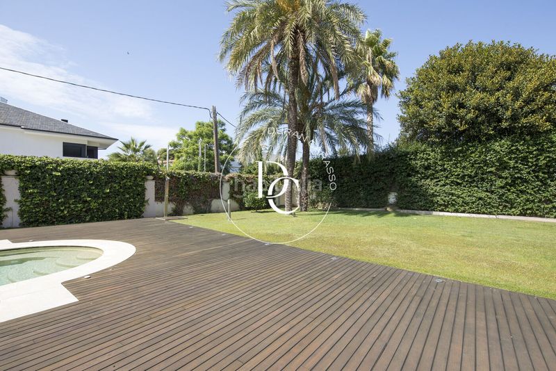Foto ce264294-8865-4f61-bc57-89c03ede9379. Lloguer casa amb calefacció aparcament piscina a Sitges